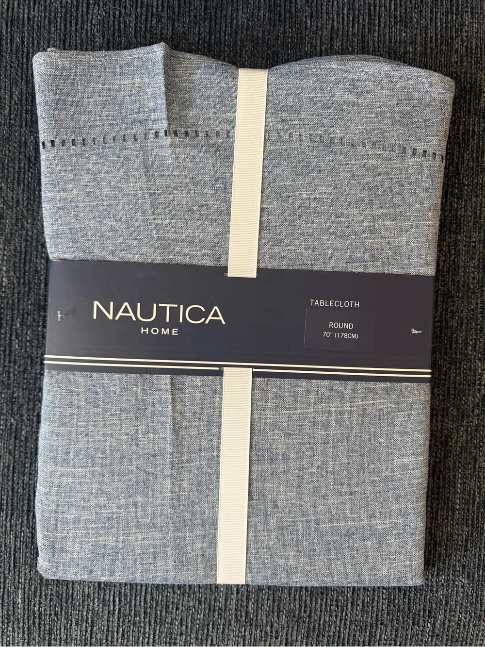 NWT Nautica 70” round tablecloth